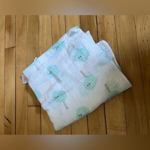 Aden & Anais muslin baby blanket infant swaddle trees print